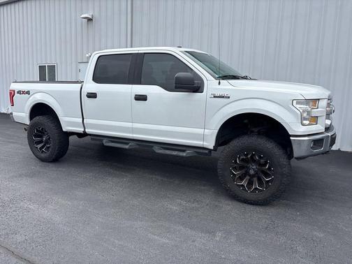Oxford White 2017 Ford F-150 XLT