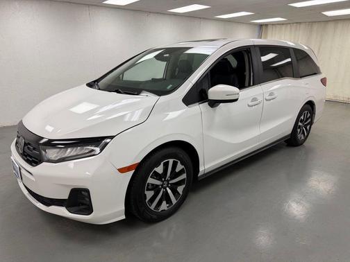 Platinum White Pearl 2025 Honda Odyssey EX-L