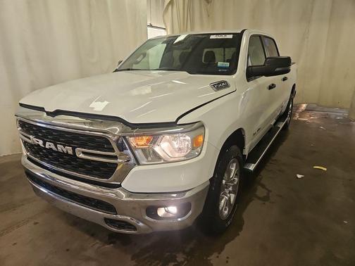 Bright White Clearcoat 2023 RAM 1500 Big Horn/Lone Star