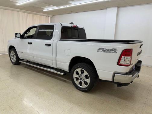 Bright White Clearcoat 2023 RAM 1500 Big Horn/Lone Star
