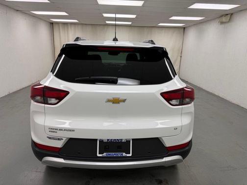 Summit White 2023 Chevrolet Trailblazer LT