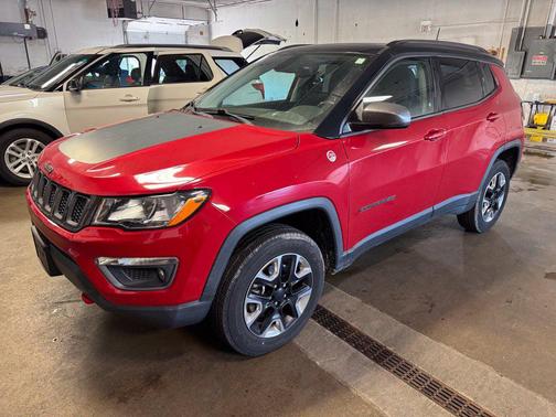 Redline Pearlcoat 2017 Jeep New Compass Trailhawk