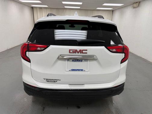 Summit White 2020 GMC Terrain SLE