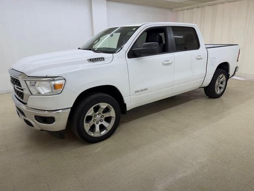 Bright White Clearcoat 2022 RAM 1500 Big Horn/Lone Star