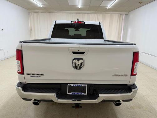 Bright White Clearcoat 2022 RAM 1500 Big Horn/Lone Star
