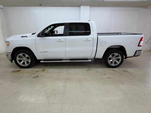 Bright White Clearcoat 2022 RAM 1500 Big Horn/Lone Star