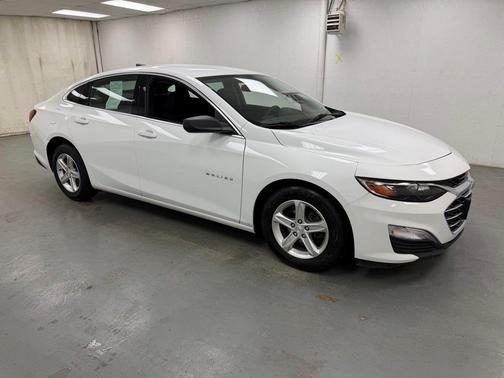 Summit White 2022 Chevrolet Malibu 1LS