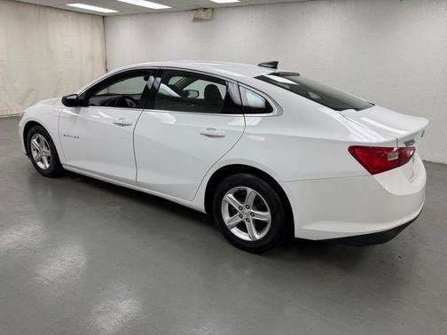 Summit White 2022 Chevrolet Malibu 1LS