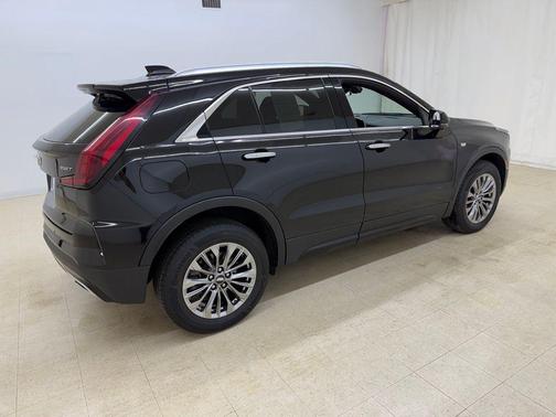 Stellar Black Metallic 2025 Cadillac XT4 Premium Luxury