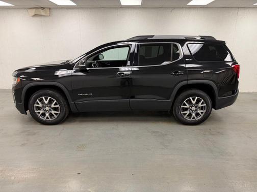 2022 GMC Acadia AWD SLT