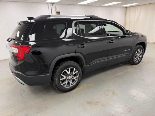 2022 GMC Acadia AWD SLT