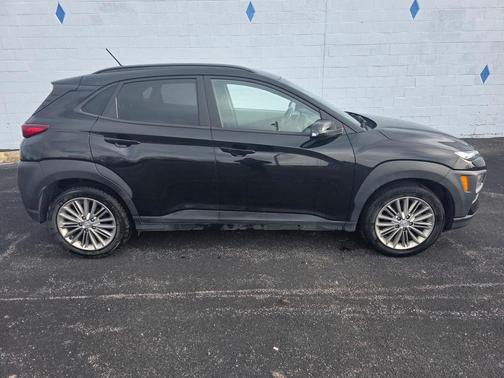 2021 Hyundai KONA SEL