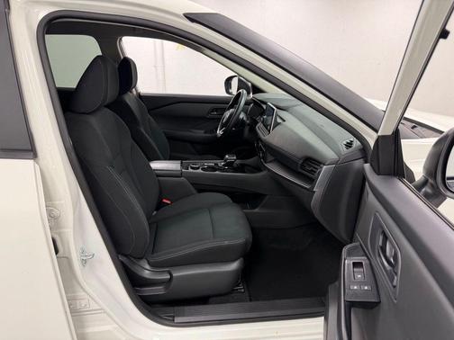 Glacier White 2024 Nissan Rogue S