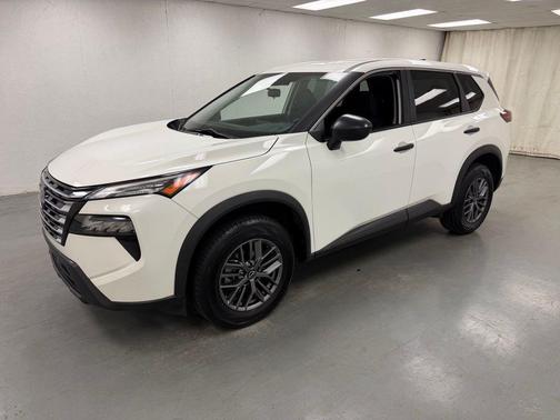 Glacier White 2024 Nissan Rogue S