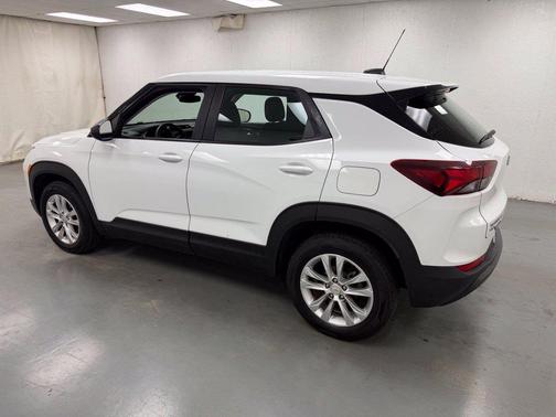 Summit White 2023 Chevrolet Trailblazer LS