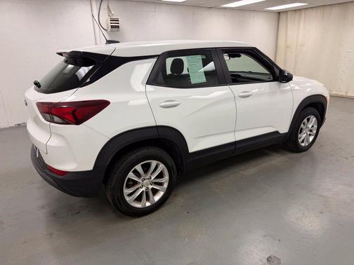 Summit White 2023 Chevrolet Trailblazer LS