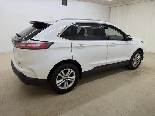 Oxford White 2020 Ford Edge SEL