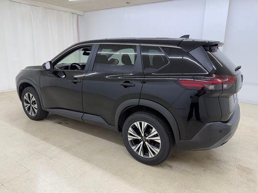 Super Black 2023 Nissan Rogue SV
