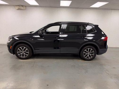 Deep Black Pearl 2021 Volkswagen Tiguan 2.0T S 4MOTION