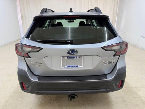 Ice Silver Metallic 2020 Subaru Outback Base
