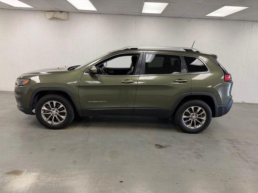 Olive Green Pearlcoat 2019 Jeep Cherokee Latitude Plus