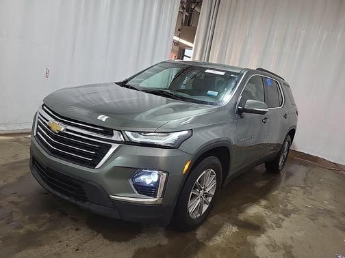 2022 Chevrolet Traverse LT Leather