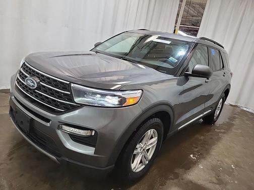 Carbonized Gray Metallic 2022 Ford Explorer XLT