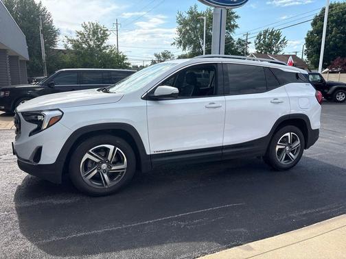 Summit White 2021 GMC Terrain SLT