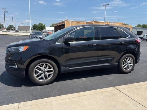 Agate Black Metallic 2024 Ford Edge SEL
