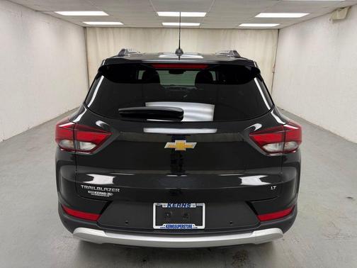 Mosaic Black Metallic 2021 Chevrolet Trailblazer LT