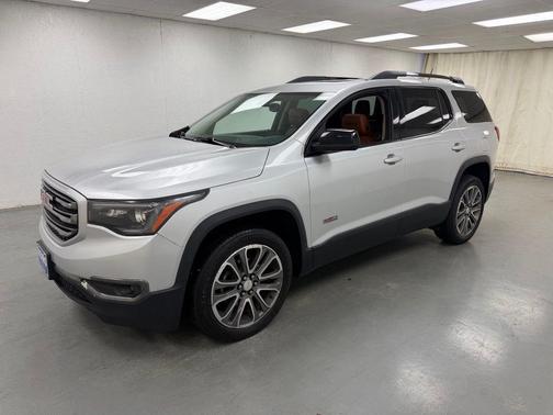 Quicksilver Metallic 2017 GMC Acadia SLT-1