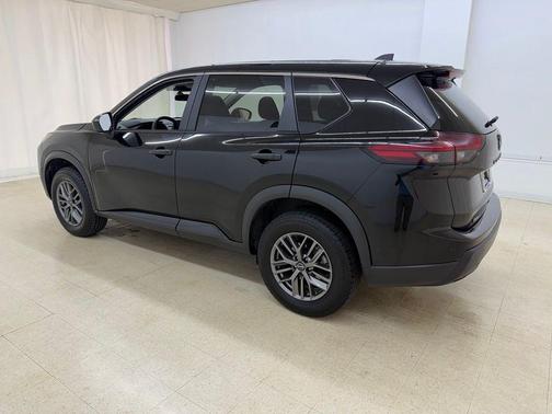 Super Black 2024 Nissan Rogue S