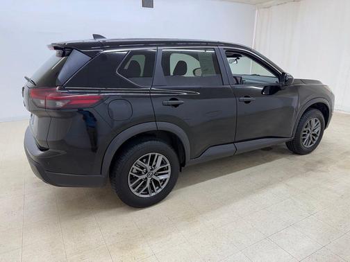 Super Black 2024 Nissan Rogue S