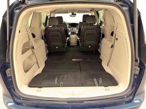 Fathom Blue Pearlcoat 2023 Chrysler Pacifica Touring L