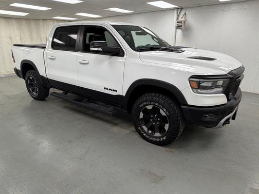 Bright White Clearcoat 2020 RAM 1500 Rebel