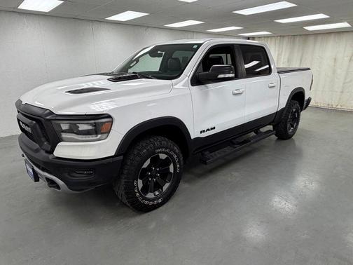 Bright White Clearcoat 2020 RAM 1500 Rebel