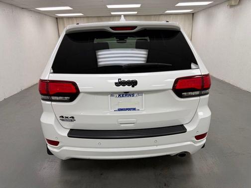 Bright White Clearcoat 2019 Jeep Grand Cherokee Altitude