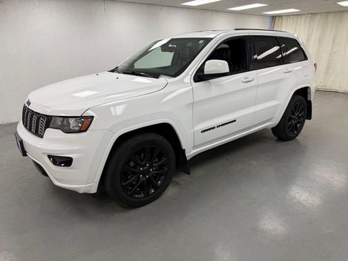 Bright White Clearcoat 2019 Jeep Grand Cherokee Altitude