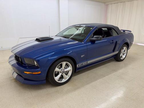 Blue 2007 Ford Mustang GT Premium