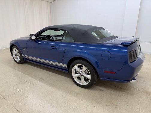 Blue 2007 Ford Mustang GT Premium