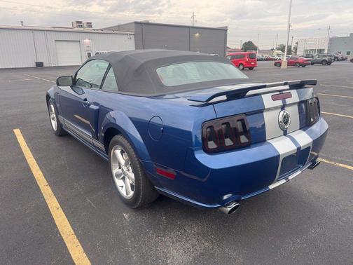 Blue 2007 Ford Mustang GT Premium