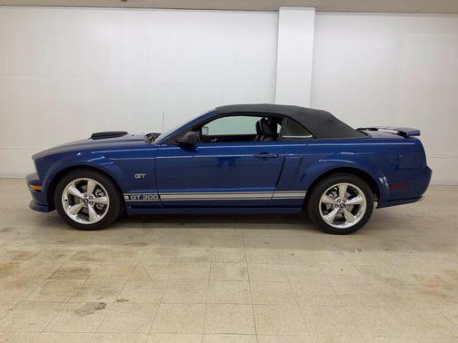 Blue 2007 Ford Mustang GT Premium