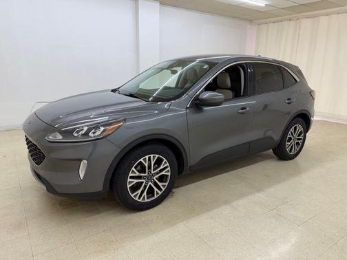 Carbonized Gray Metallic 2022 Ford Escape SEL