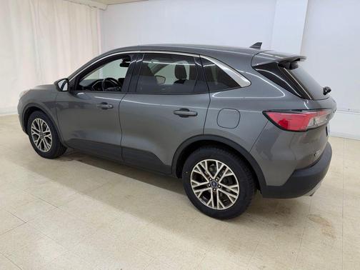 Carbonized Gray Metallic 2022 Ford Escape SEL