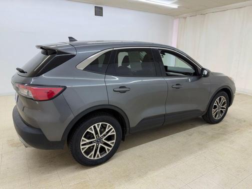 Carbonized Gray Metallic 2022 Ford Escape SEL