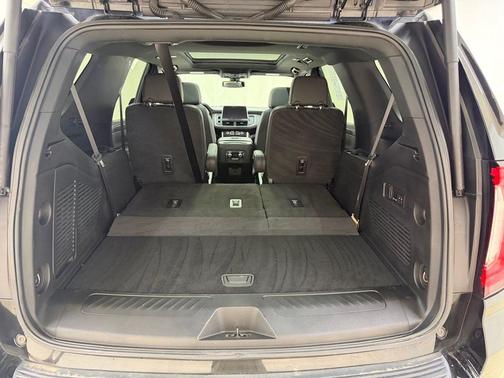 Onyx Black 2022 GMC Yukon SLT