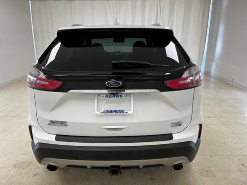 Photo 4 of 27 of 2019 Ford Edge SEL