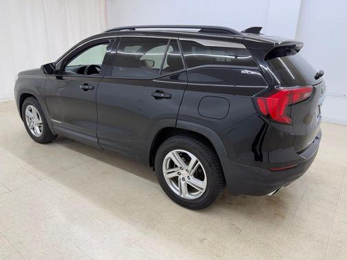 Ebony Twilight Metallic 2018 GMC Terrain SLE