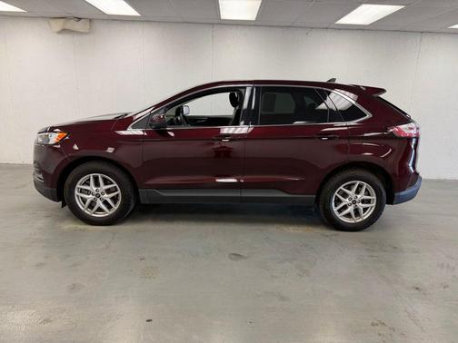 Burgundy Velvet Metallic Tinted Clearcoat 2024 Ford Edge SEL