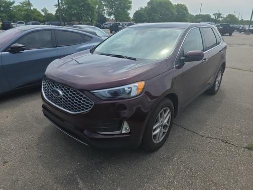 Burgundy Velvet Metallic Tinted Clearcoat 2024 Ford Edge SEL